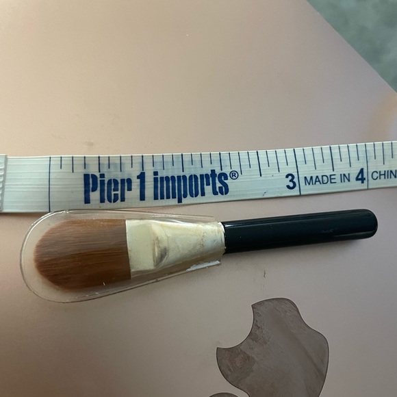 Women’s make up brush - Picture 1 of 4